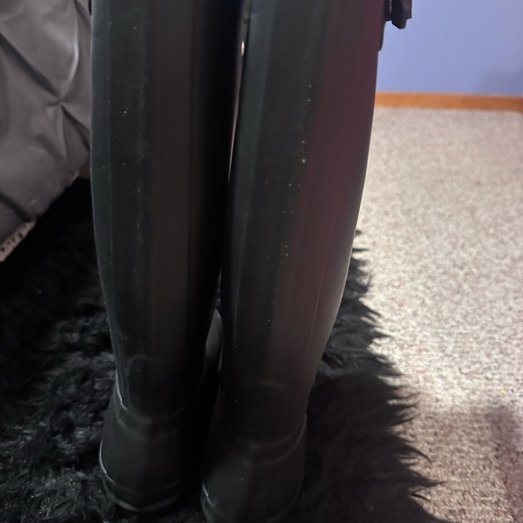 Size 8 Tall Hunter Rain boots - Picture 5 of 6